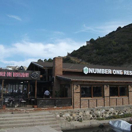 Number One Apart Hotel Karaburun  Exterior photo