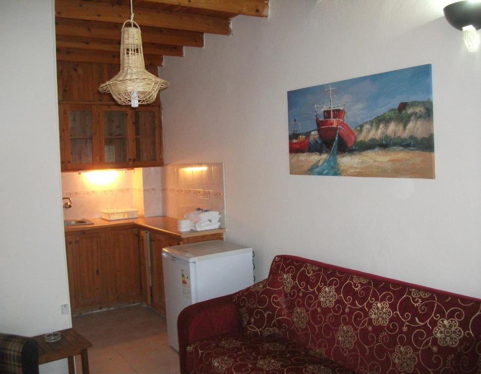 Number One Apart Hotel Karaburun  Room photo