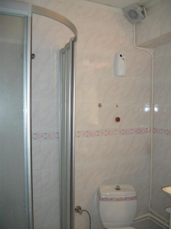 Number One Apart Hotel Karaburun  Room photo
