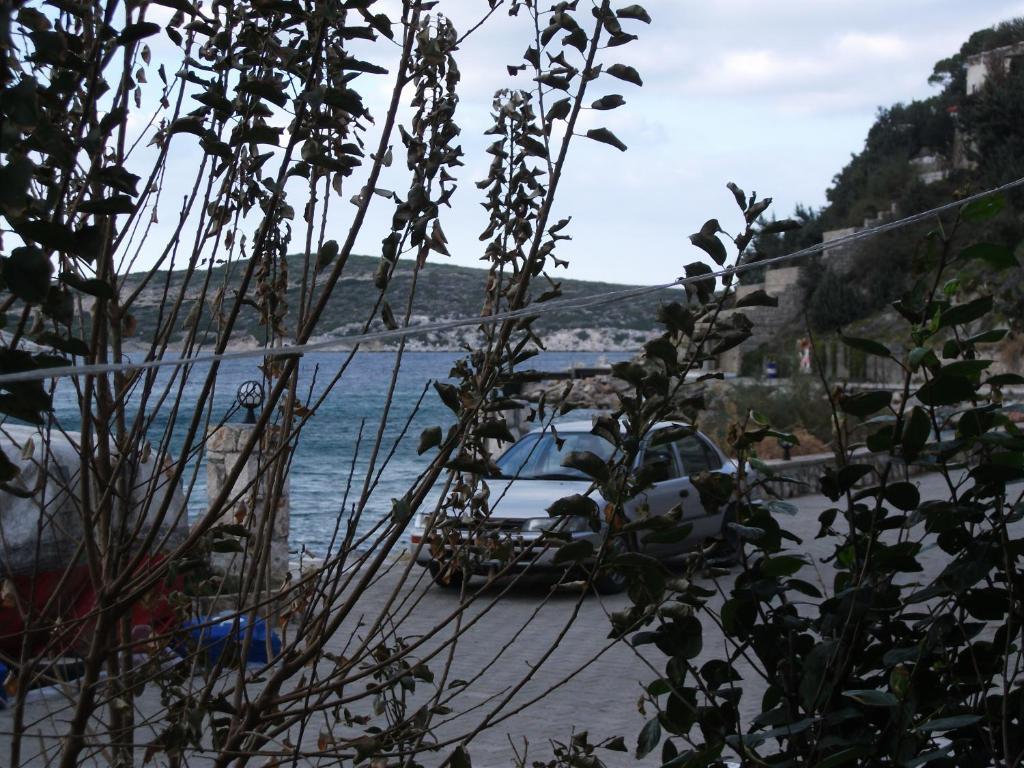 Number One Apart Hotel Karaburun  Exterior photo